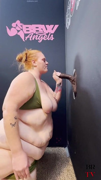 SSBBW Julie Ginger Gets Facial From Stranger at Gloryhole