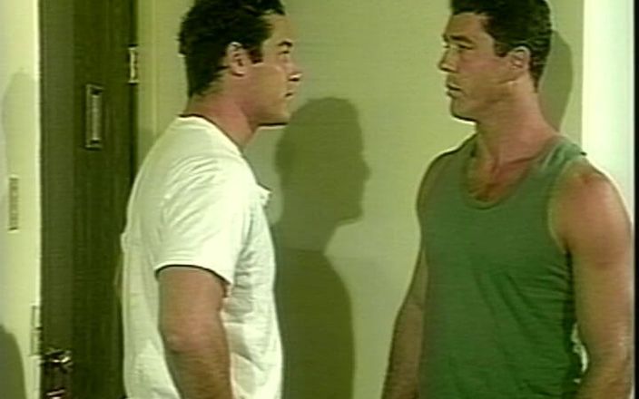 Gay RetroX VHS: Intenzivní mužské hody z masa # 1