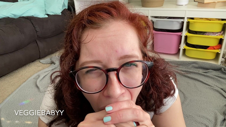 Veggiebabyy: Bratty College flicka knullad av professor