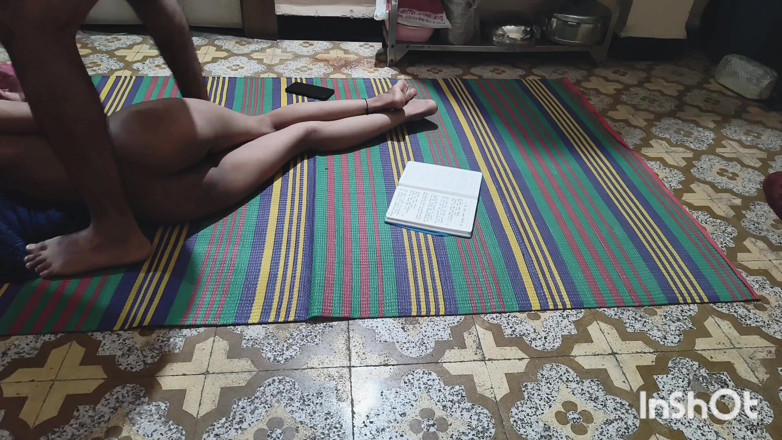 Desishycouple: Desi belajar adik tiri dikongkek abang tiri. Bahagian 2