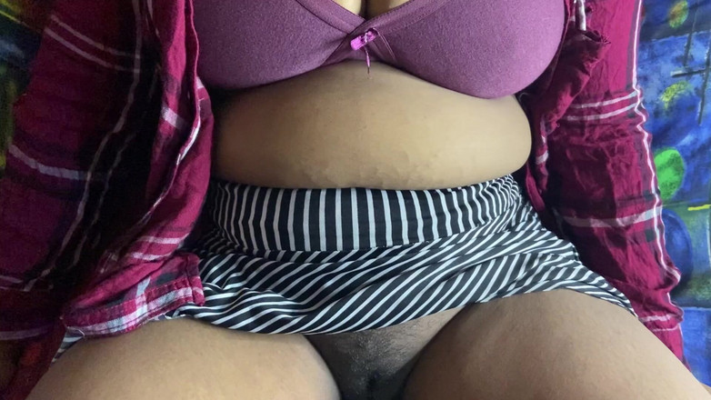 Angoori: Üvey anne kimse yokken kızını evde yalnız bıraktı, tam xxx...