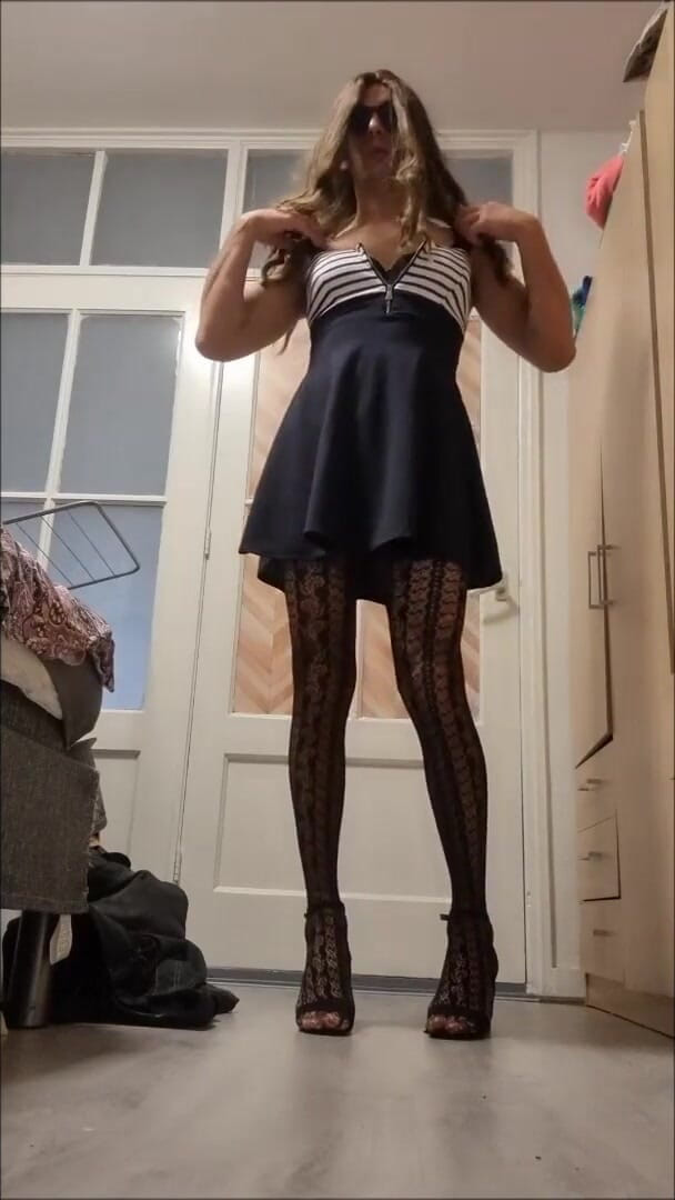 Sissy husband solo: Sissyhusband tạo dáng và cưỡi ngựa 1.