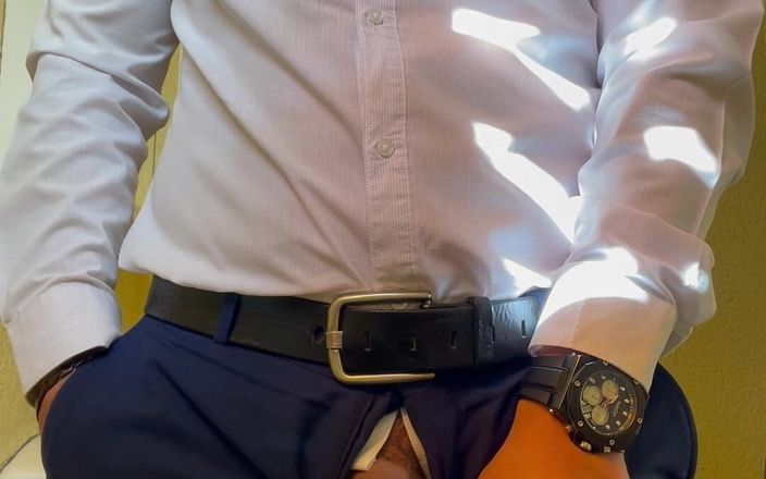 PropertyofMilton: Memulai hari di kantor setelah ngopi nikmat.