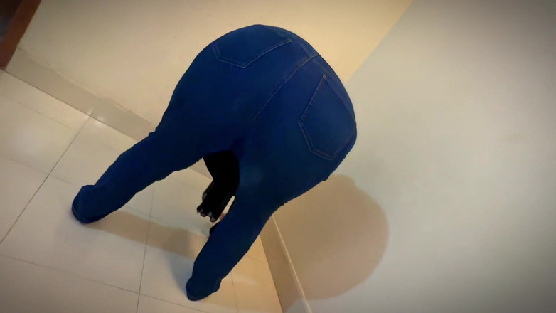 Aria Mia: Ibu tiri Muslim panas Turki yang bengkung memakai seluar jeans &amp;...