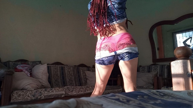 Martin13: Ich fand sie in sexy kleidern, Reparieren in ihrer wohnung...