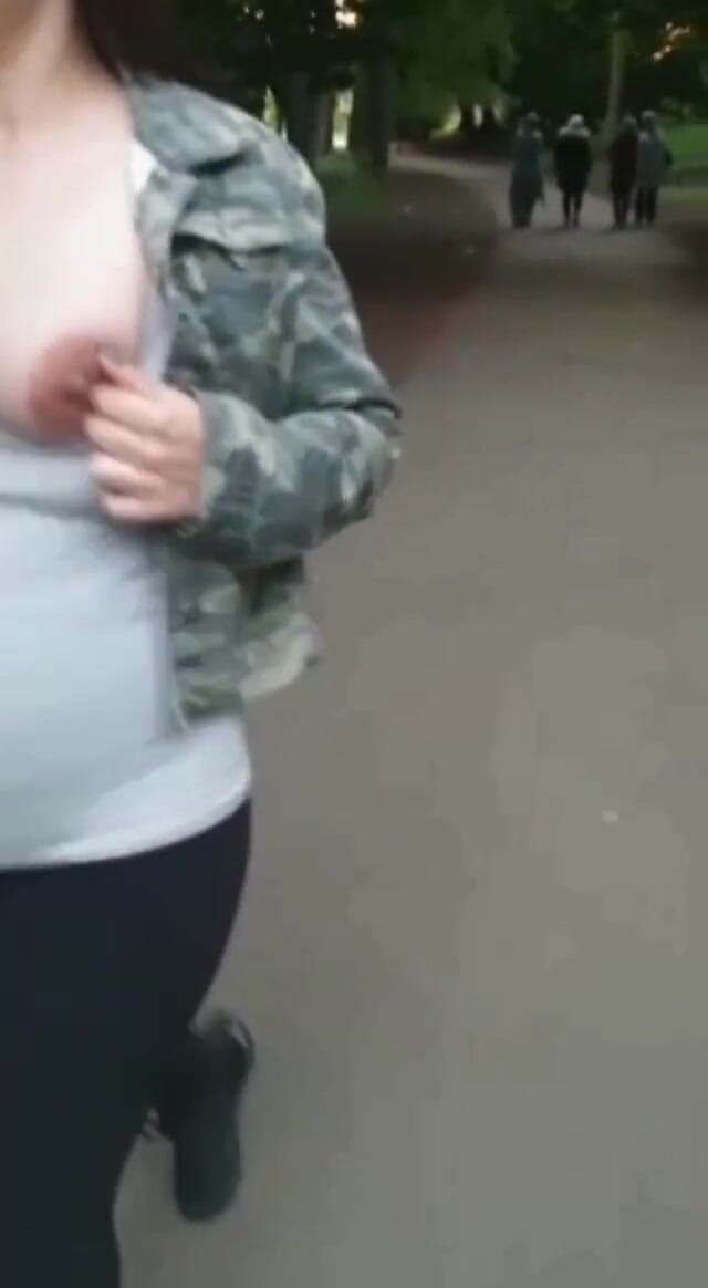 Katrina: Mrdka chodí při chcaní a sexu