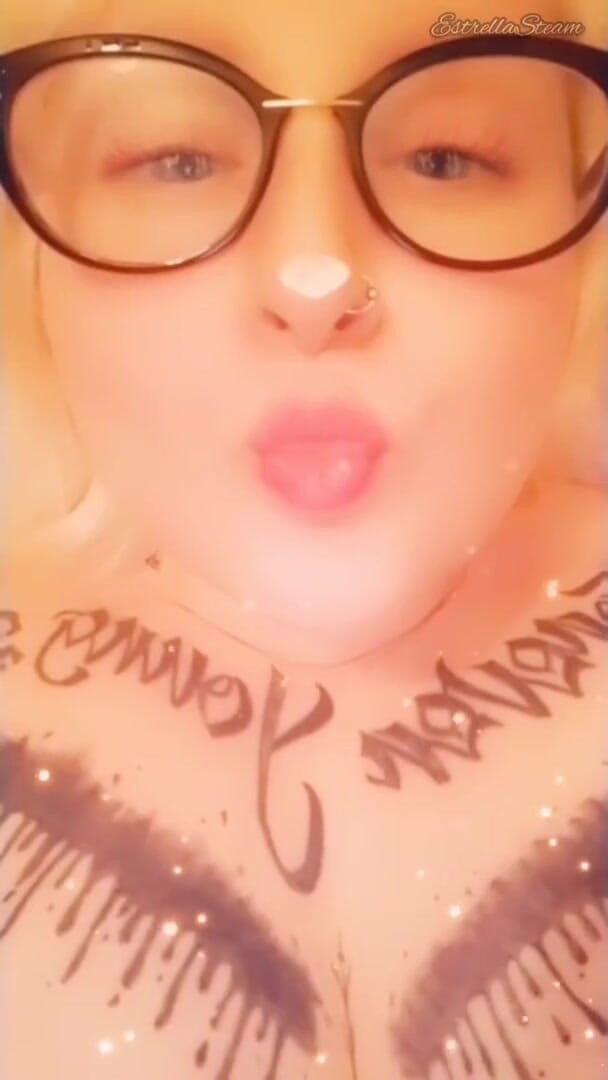 Estrella Steam: Smoking selfie cam NO AUDIO