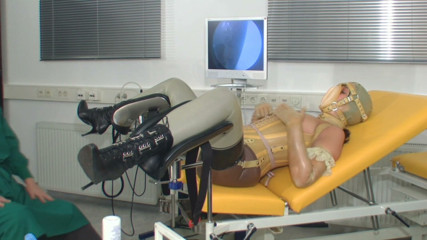 Rubber & Clinic Studio - 1ATOYS: Egzamin analny w pełnej gumie