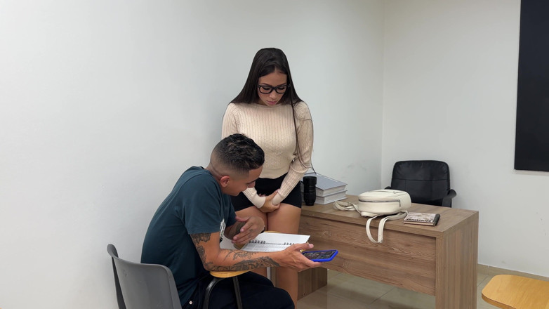 Daniela andrea: Sahabatku bantuin aku belajar dan ngajarin aku cara ngentot di...