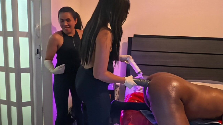 DominaFireOfficial: Азиатское женское доминирование, анальный фистинг и трах страпоном