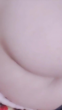 침실에서 자위하고 애널 핑거링하는 아주 로맨틱한 가장 아름다운 거유 게이