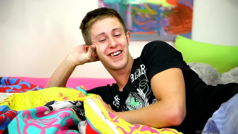 Lollipop Twinks: Super Twink Talks Dirty