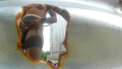 zendella usain: Camera trong gian hàng