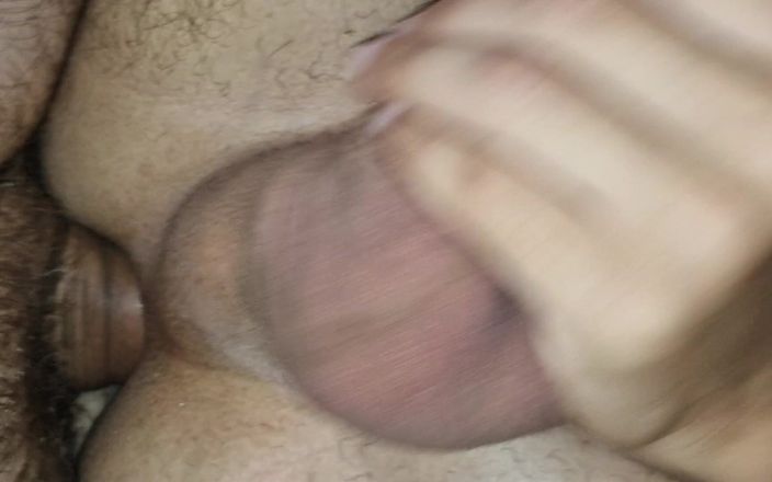 Dinar: Una sissy effeminato ha preso un grosso cazzo con lo...