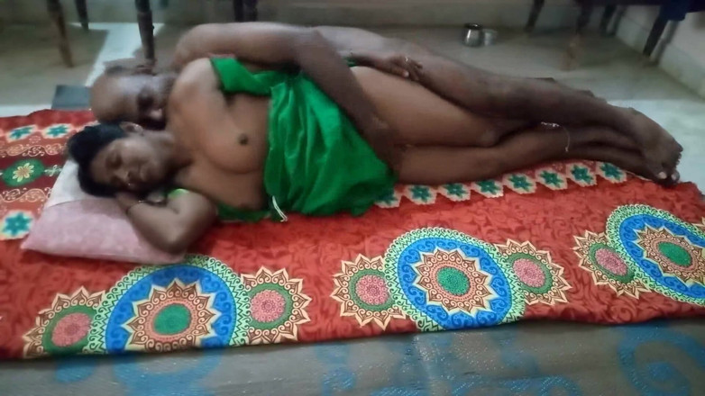 Desi palace: Sexo en sari