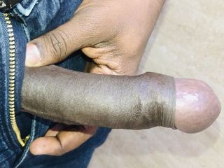 Sathya porn video: कॉलेज लड़का बड़े लंड पर हस्तमैथुन अकेले बड़े लंड को मरोड़ता है