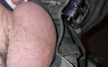 Jordance: ユオのための精子でいっぱいのデカチンを持つ素敵な男性