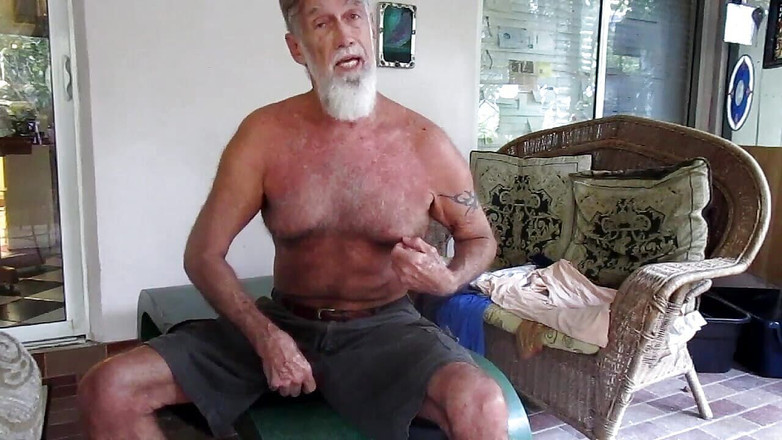 Mr hairy gardener: 食物性爱节恋物癖