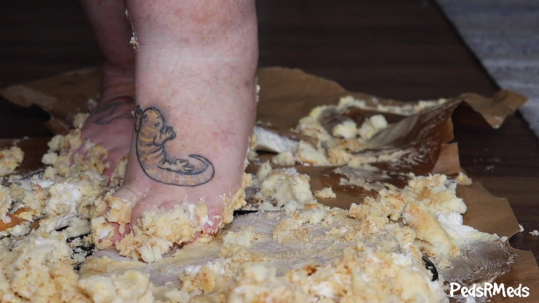 PedsRMeds: Ruby Sinclaire Cake Smash