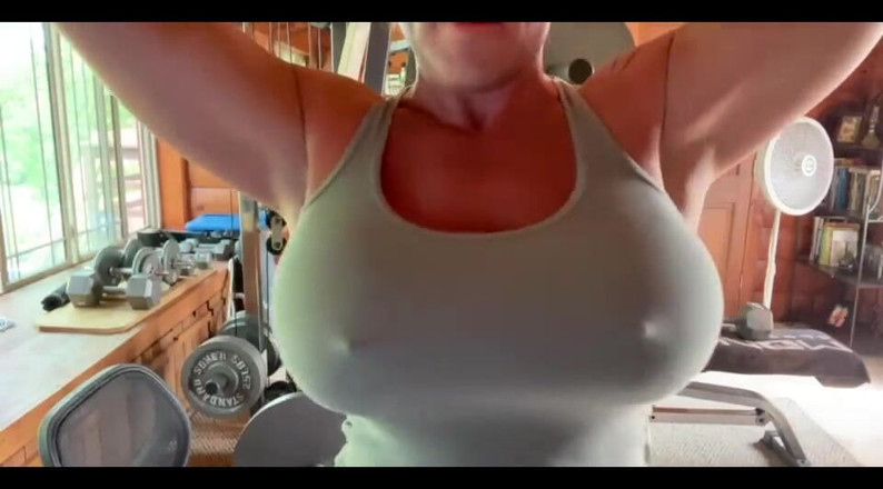 Musclemama4u: Happy Tittie Tuesday