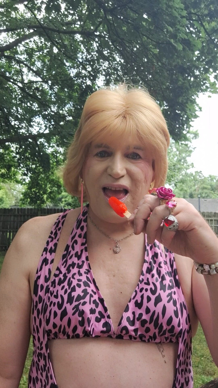 Victoria Lecherri: Fuera De Paleta!