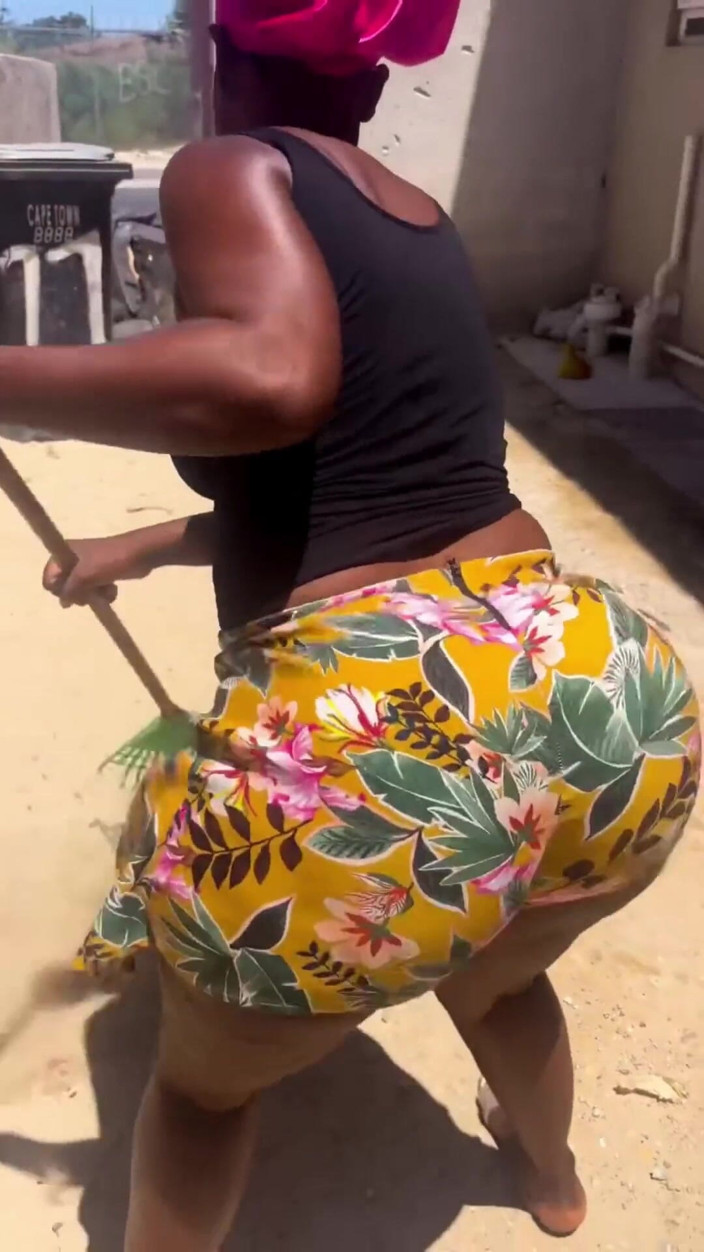 Poppa's Sweet Summer Butter Ball: Assistindo Minha Tia Se Limpar