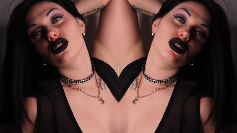 Goddess Misha Goldy: ริมฝีปากดำของฉันดึงดูดสายตาเลย!