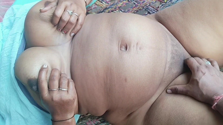 Yourgeeta8899: Me follé a mi madrastra sacudiendo su culo, la madrastra...