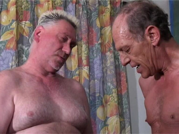 German Kink: Šukání německých holek ve trojce