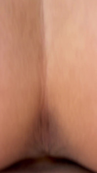 Ella se filma mientras es follada