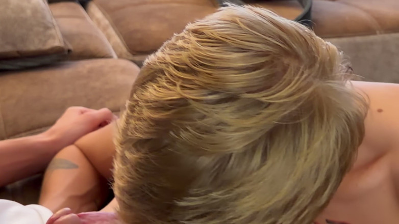 Ethan Lestray: Foot Fetish Parte 1 Twink Lecca I Piedi Del Suo Amico...