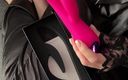 Alisa Lovely: Wow! Aceasta este noua mea jucărie sexuală - vibrator din silicon...