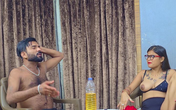 NUDEVIBESSTUDIO: India desnuda en podcast primera vez