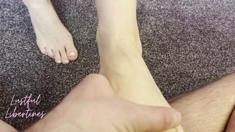Lustful Libertines: Macocha Odkryła Mój Fetysz Stóp