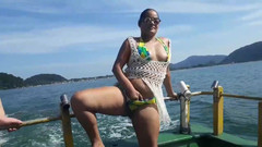 Paty Bumbum: Exhibicionismus na lodi na veřejnosti s Paty Butt a jejím...