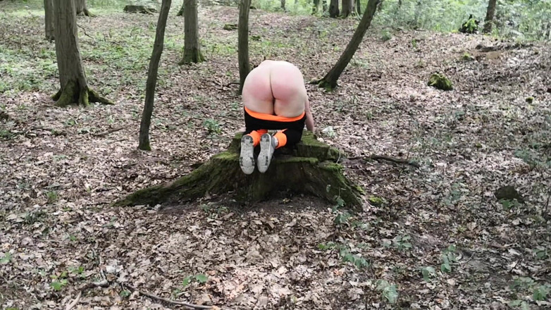 Bouncy Tits Action: Ass spanking in woods