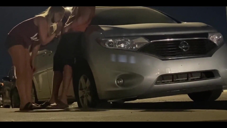 Mya Lane: Cuckold in kijkgat en betrapt