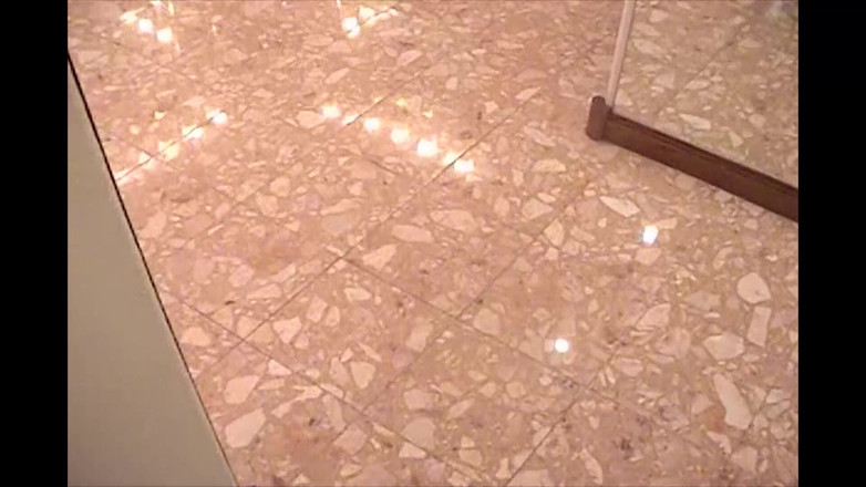 Old style xxx all you need to fuck: ブロンドの美女がひざまずいてディープスロートの巨大なチンポをしゃぶり、射精する