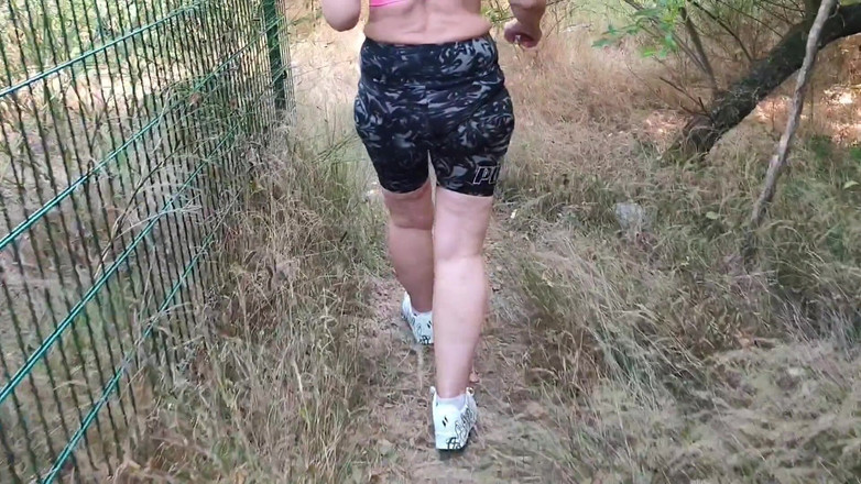 CoraBitch: Metro parkoviště Bornbruch # 1