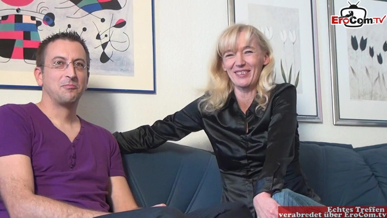 EroCom: Dünne reife deutsche milf mit minititten in einem dreier-casting