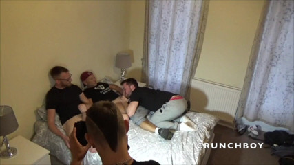 Home web camera: Webcam with slut fucked raw by 2 XXL cock