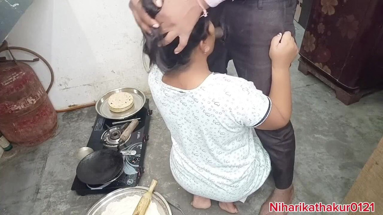 Niharika Thakur: Ik neukte mijn stiefmoeder in de keuken