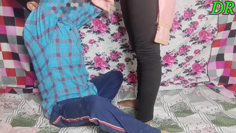 DeepReenu123: उसके घर पर चाचेरी बड़ी भाभी की अविश्वसनीय चुदाई