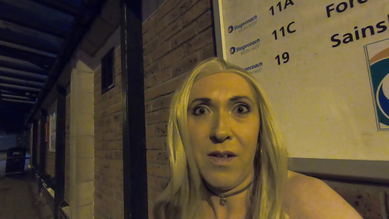 The Midnight Minx: Panico alla stazione degli autobus!