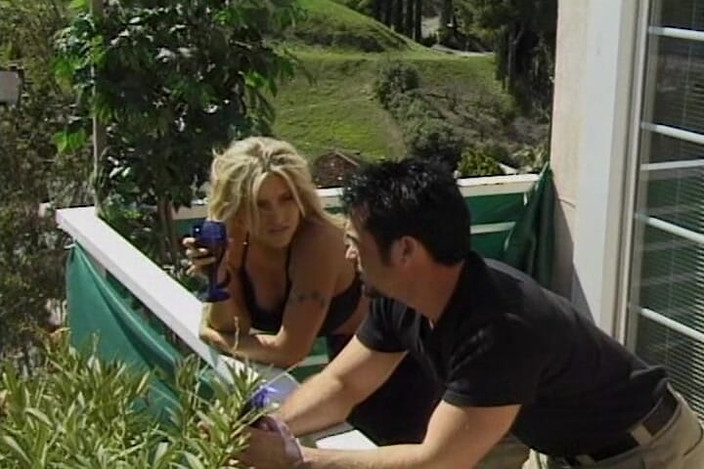 THAGSON RETRO: Si blonde jalang menghisap tetek dan menjolok lubang meleleh