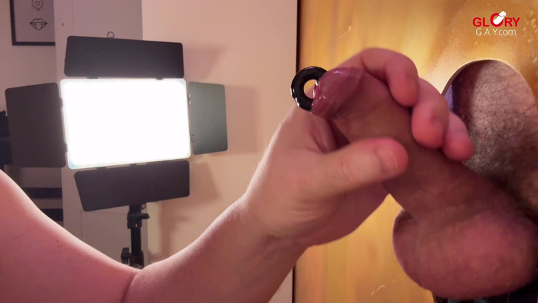 GLORYHOLEGAYS: Prens Albert Gloryhole'da: Palamutta Sıkışmış Tohum