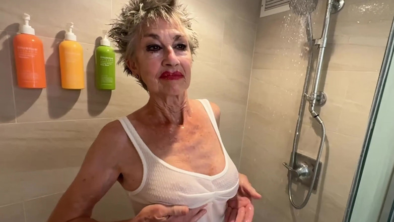 FromThisNight: In ons Waikiki hotel - bretels, zonsondergang en slow-motion douche