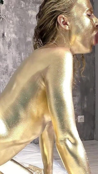 Beautiful Golden Body Art and Gentle Sex with a Golden-skinned Beauty