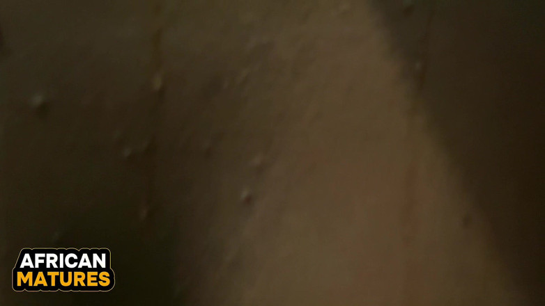 African matures: Velké tity