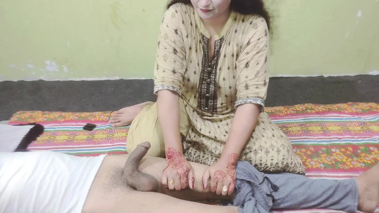 Pakistani CoupleX: Desi Pakistani Bhabhi Gets Big Dick in Tight Pussy